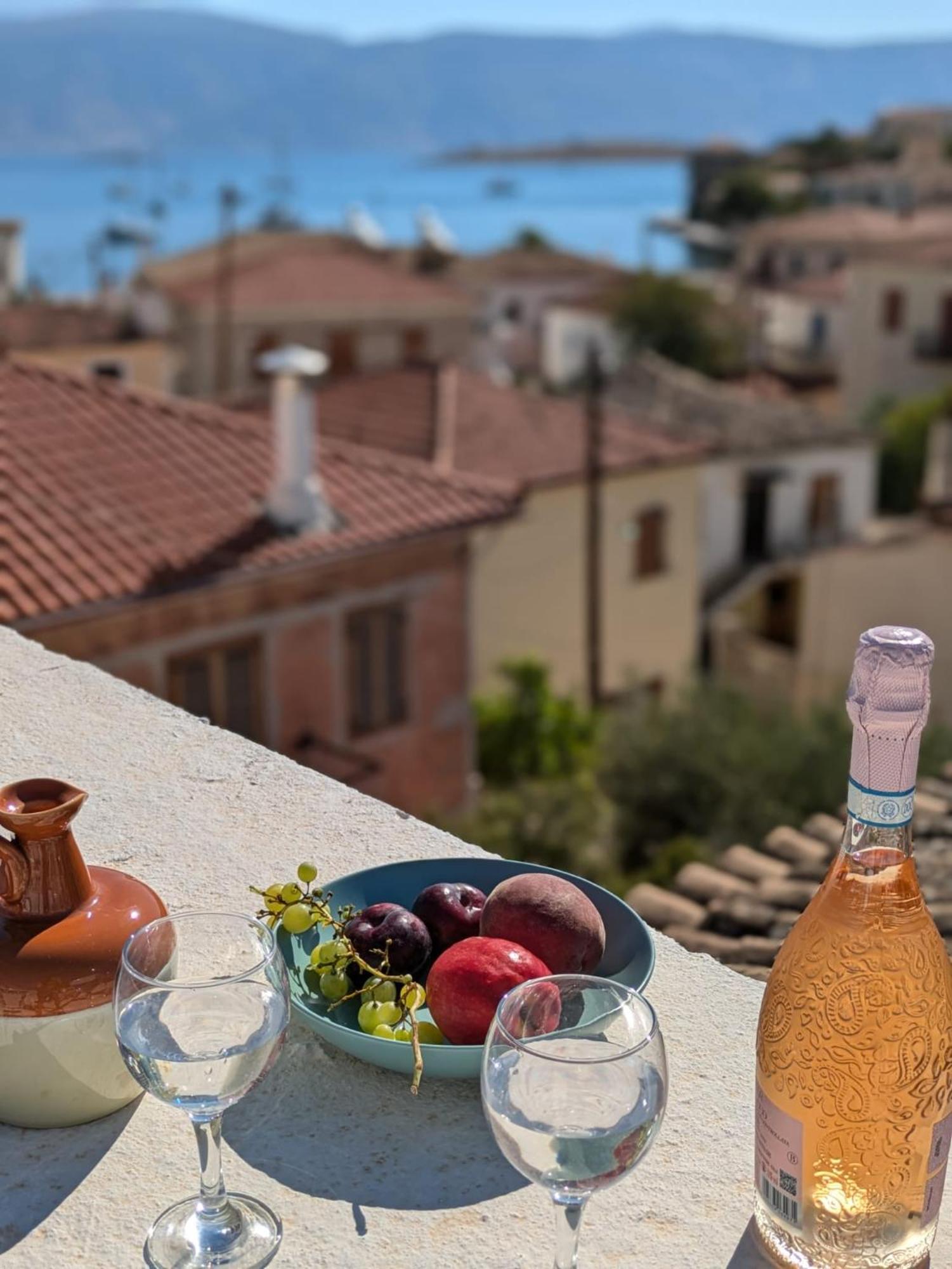 Authentic Rooftop House Galaxidi